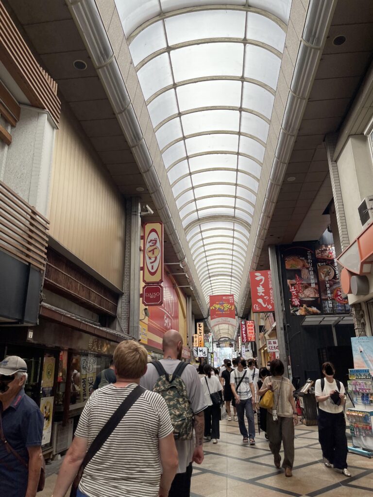 東向商店街